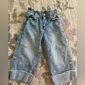 ZARA Daisy Print Paperbag Culotte Jeans